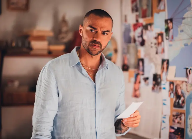 Imágenes de Jesse Williams en Hotel Costiera. FOTO Cortesía Universal+ / Virginia Bettoja