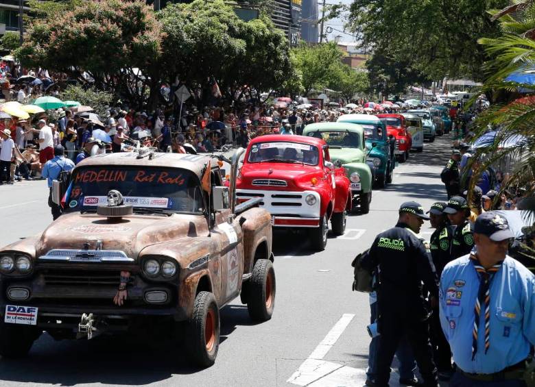 Camperos, camionetas y pick ups son de los carros más llamativos en el Desfile, FOTO Jaime Pérez.