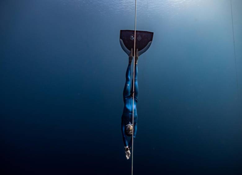 Sofía Gómez Uribe es una de las mejores apneístas del planeta: nació en Pereira, pero ha hecho de Medellín su ciudad, su lugar en el mundo. Fotos: Daan Verhoeven