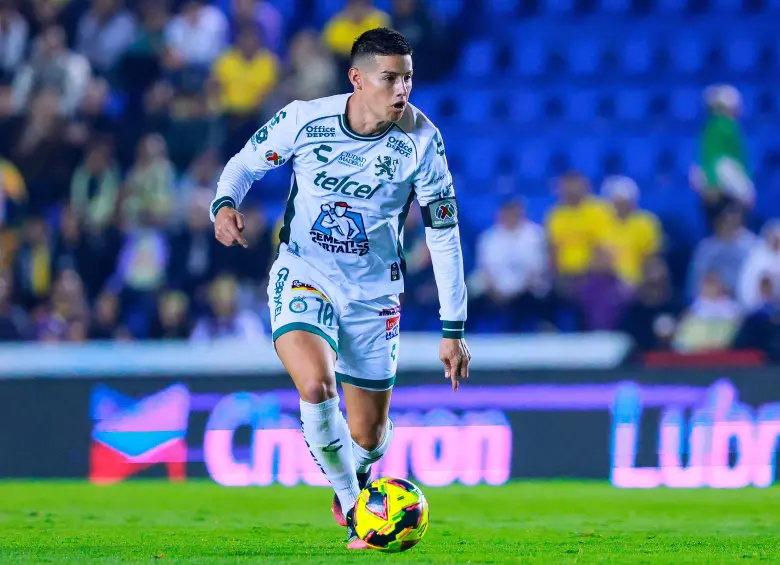 El volante colombiano James Rodríguez suma dos partidos sin jugar en la Liga de México. FOTO: GETTY