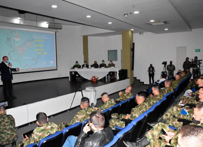 En la reunión se expuso la preocupación por el aumento de casos de homicidios en entornos rurales. FOTO: CORTESÍA GOBERNACIÓN DE ANTIOQUIA.