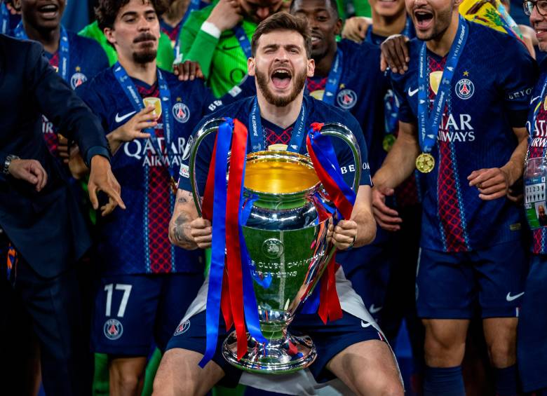 Kvicha Kvaratskhelia ganó su segunda Champions con el PSG. FOTO: GETTY