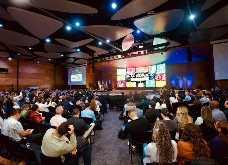 Representantes del Foro Económico Mundial y líderes del ecosistema de innovación visitaron la ciudad. FOTO cortesía Alcaldía de Medellín.