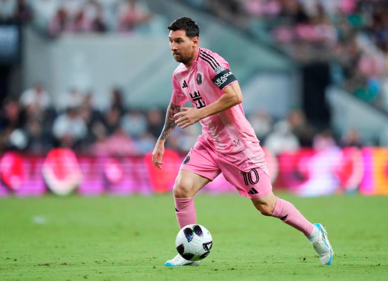 Lionel Messi regresó a la cancha tras despedir a su padre. FOTO: GETTY