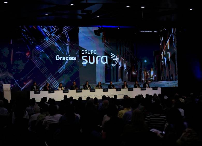 Jorge Mario Velásquez presidió su última asamblea como presidente de Grupo Argos. FOTO: Camilo Suárez