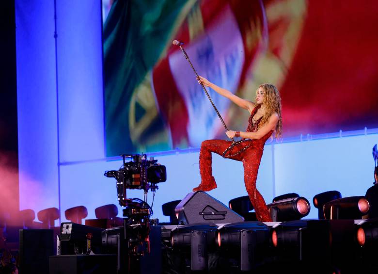 Shakira sacó su parte más rockera en una parte del show. FOTO Cortesía Nicolás Geradin