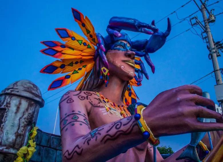 Carroza niño rodeado de cinco cangrejos, Fiestas de Independencia de Cartagena de Indias del 2025. Foto: Cristina Rodriguez.