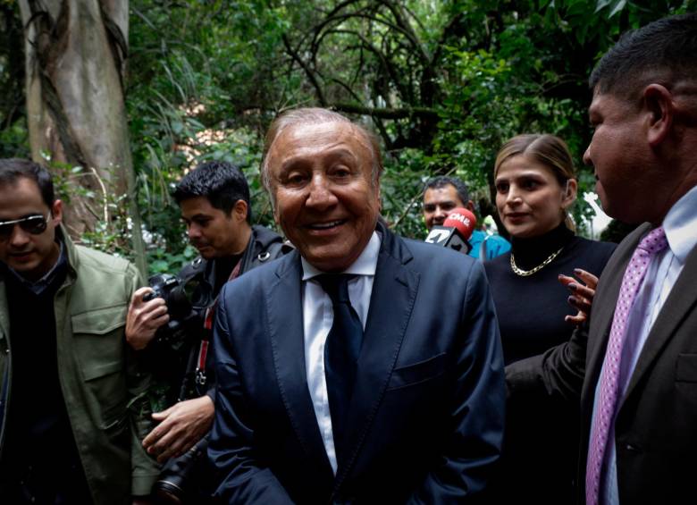 El exalcalde Rodolfo Hernández sigue siendo el favorito en la intención de voto a la Presidencia que tienen los antioqueños. FOTO: Colprensa