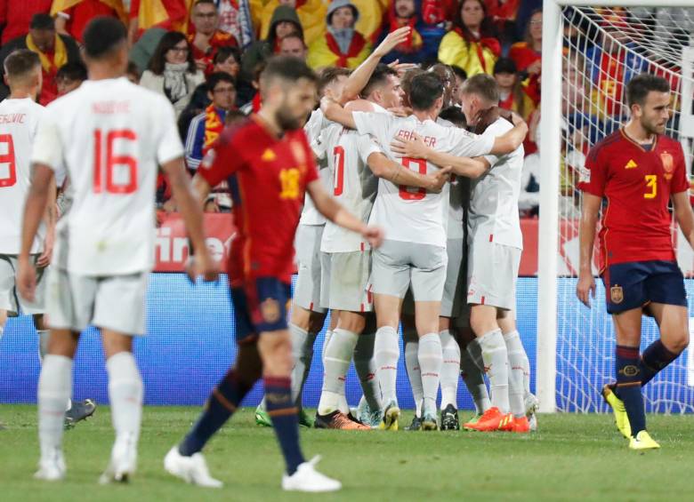 Los jugadores suizos fueron más efectivos y triunfaron ante España. FOTO EFE
