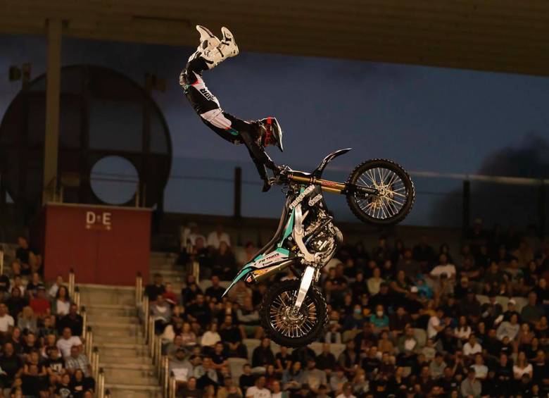 Los atletas desafían las leyes de la gravedad con sus acrobacias. FOTO: Cortesía Nitro Circus