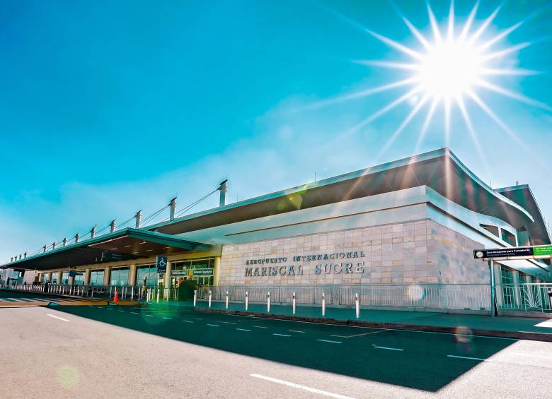Fachada del Aeropuerto Mariscal Sucre. Foto: cortesía