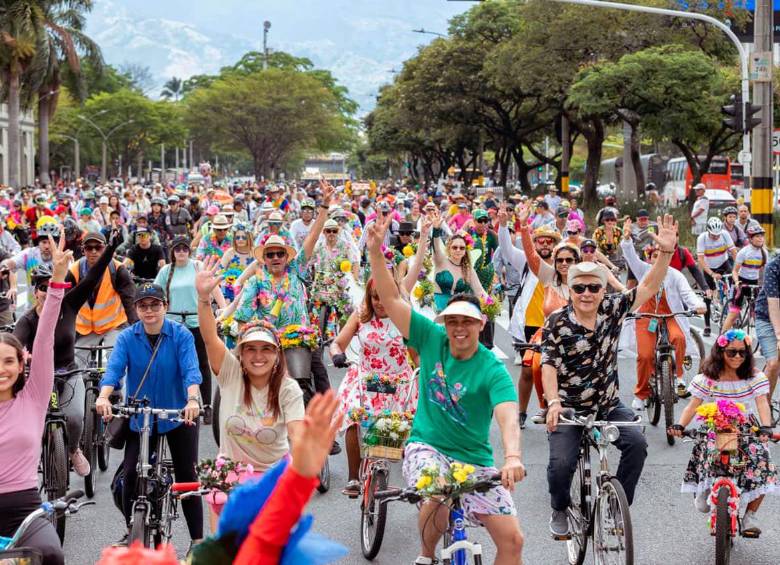Alcaldía de Medellín invita a sacar la bicicleta: ya están abiertas las inscripciones para la Feria de las Flores. Foto: Alcaldía de Medellín