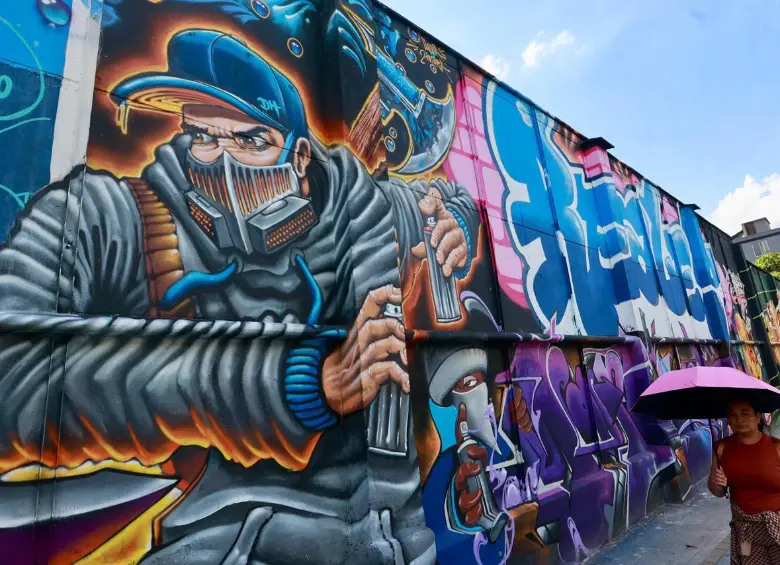 “Pensamos el grafiti como un portal para comunicarnos con las diferentes generaciones, las futuras, las presentes, y las que iniciamos esto desde el pasado”. FOTO Manuel Saldarriaga