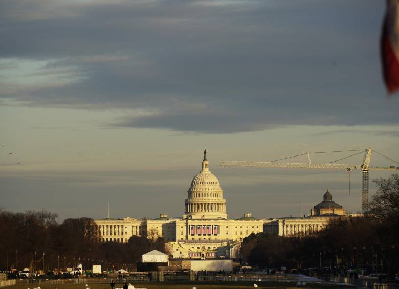 La plaza bursátil estadounidense se ha visto fuertemente afectada por la incertidumbre en torno a las represalias por la guerra comercial de Donald Trump. FOTO: (Xinhua)