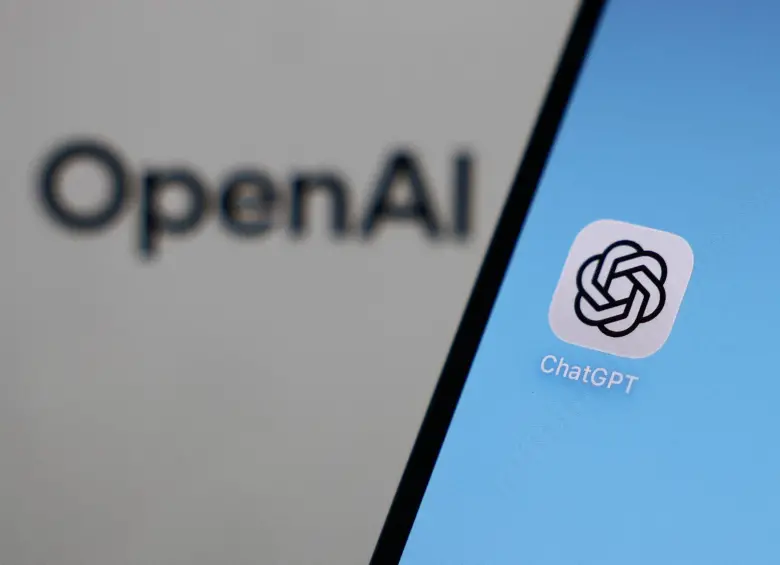 ChatGPT, desarrollado por OpenAI, se convirtió en una de las herramientas de inteligencia artificial más utilizadas del mundo tras revolucionar la interacción entre humanos y tecnología. FOTO: AFP.