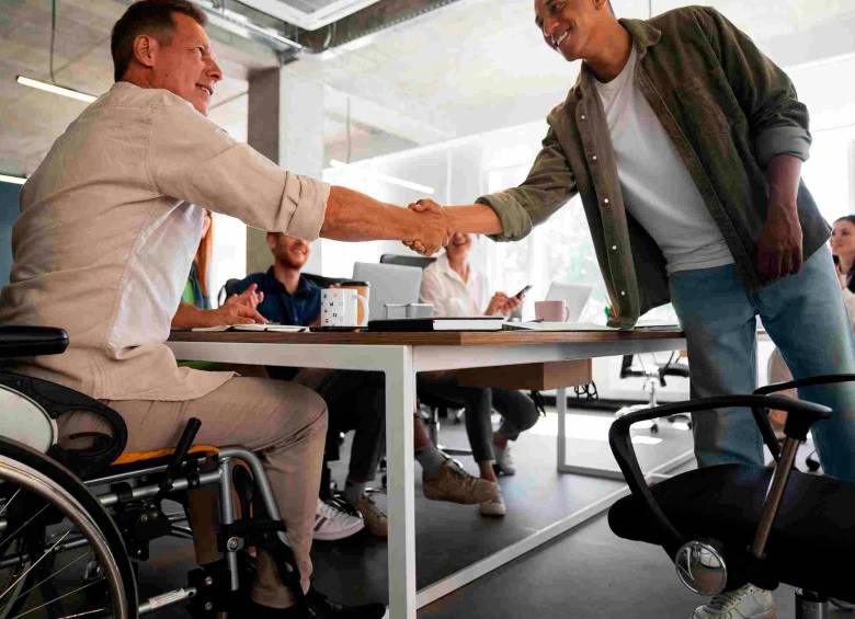 Empresas de diferentes sectores avanzan en la inclusión laboral con más de 1.200 vacantes abiertas para personas con discapacidad. FOTO: GETTY