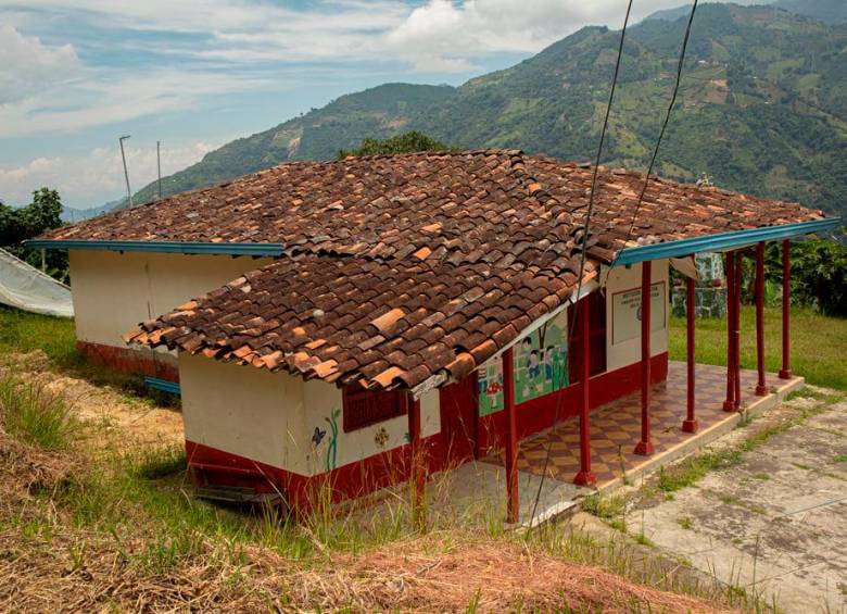 La escuela de la vereda El Guadual será reemplazada por aulas móviles. FOTOS Cortesía