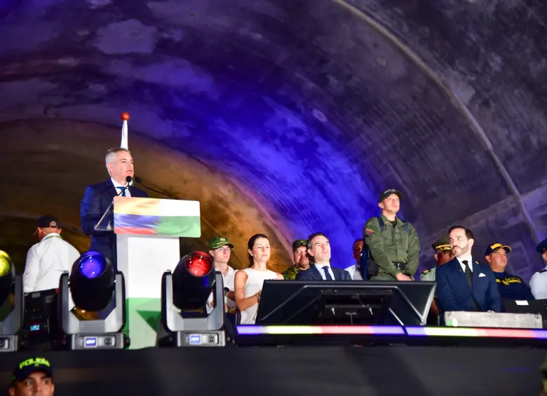 El gobernador pidió al presidente electo, Abelardo de la Espriella, hacer lo necesario para que el Túnel del Toyo está listo y pueda que entre en operación una vez finalicen las obras en el tramo 2. Foto: Cortesía