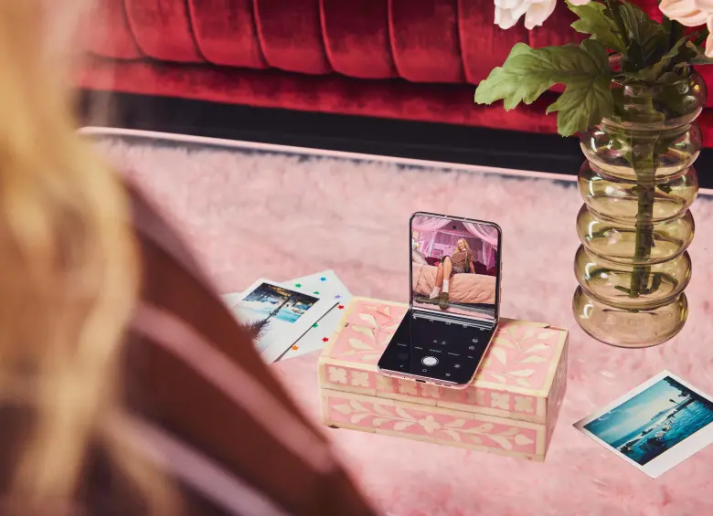 Así luce la nueva generación de razr, la línea plegable de Motorola. FOTO Cortesía