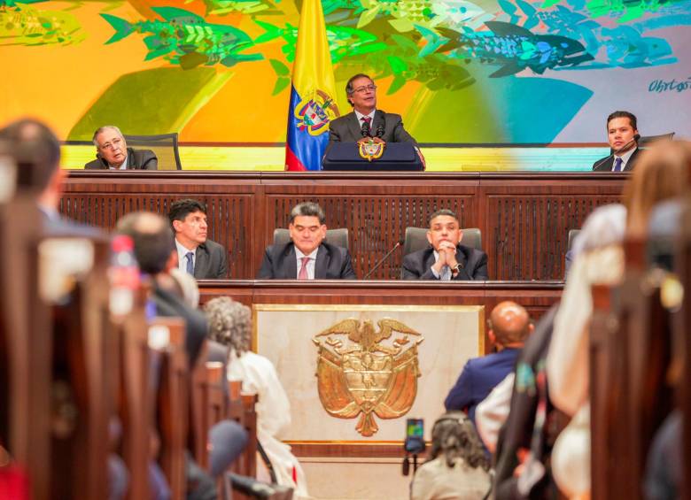 El sondeo revela que solo un 29 % respalda los proyectos del Gobierno en el Congreso. FOTO: PRESIDENCIA