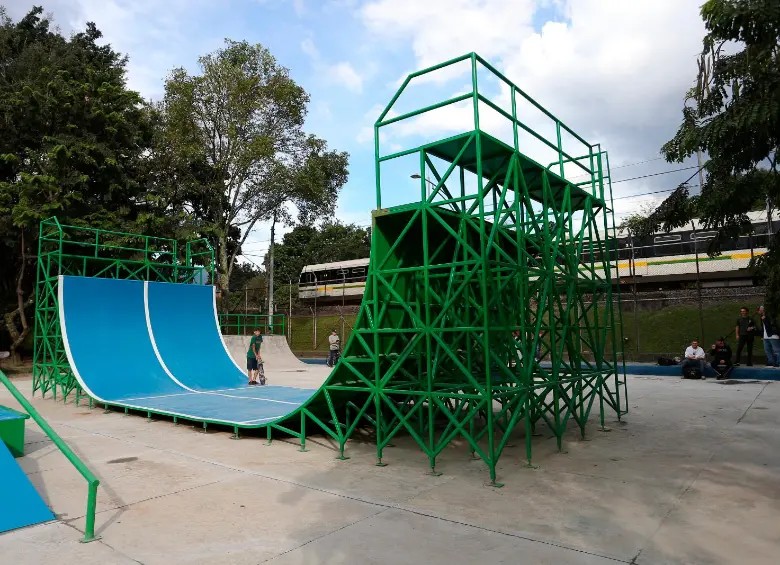 A rodar mejor y más seguros: así quedaron 11 pistas de skate intervenidas en Medellín
