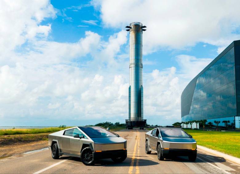 Tesla tuvo que retirar más de 6.000 Cybertruck del mercado por presentar fallos. FOTO TOMADA DE X (@cybertruck). 