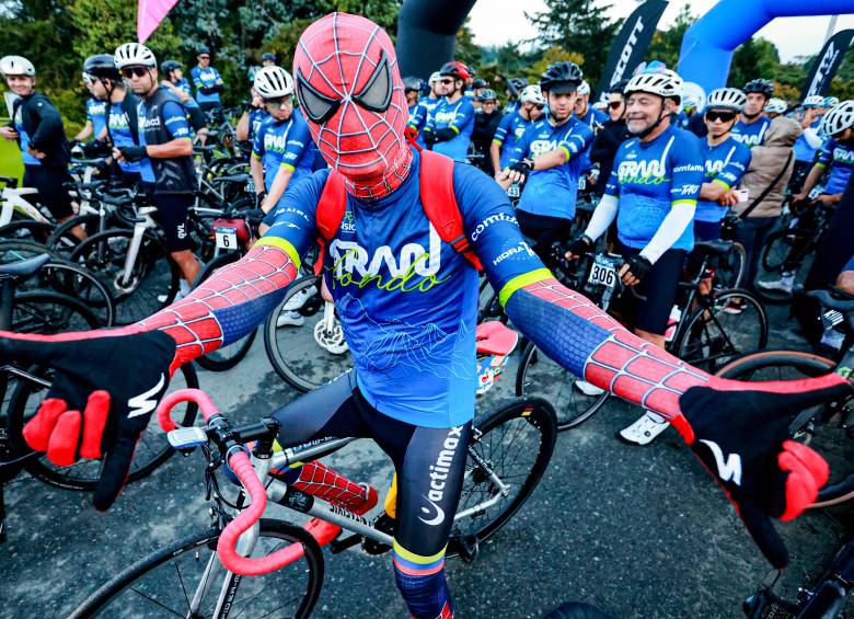 El evento, que se ha convertido en un emblema para la comunidad ciclista nacional, contó con una participación masiva y entusiasta. Foto: Manuel Saldarriaga Quintero.