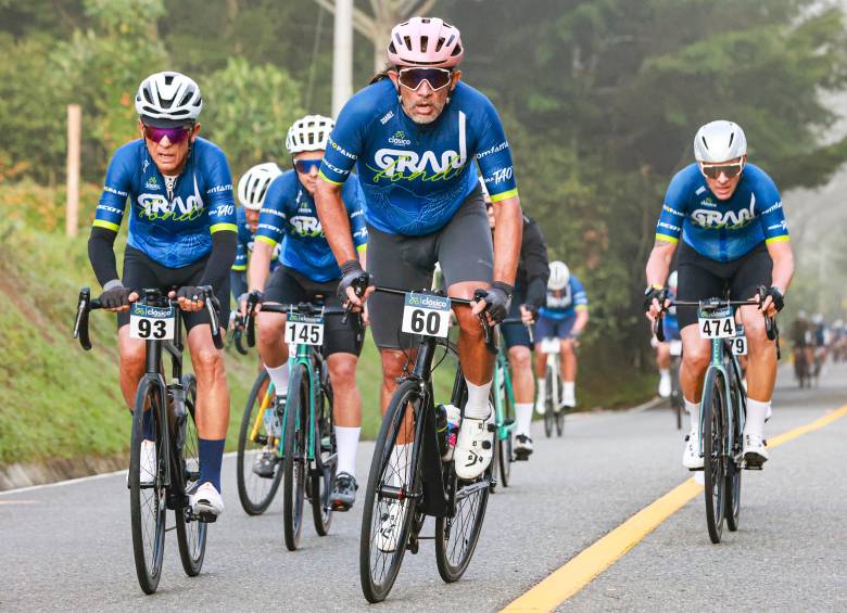 Las emociones comenzaron a las 6:00 de la mañana con el reto del gran fondo, con salida y llegada en El Retiro, pasando por La Ceja, La Unión, El Carmen de Viboral y Rionegro, alcanzando un desnivel positivo de 2.060 metros. Foto: Manuel Saldarriaga Quintero.