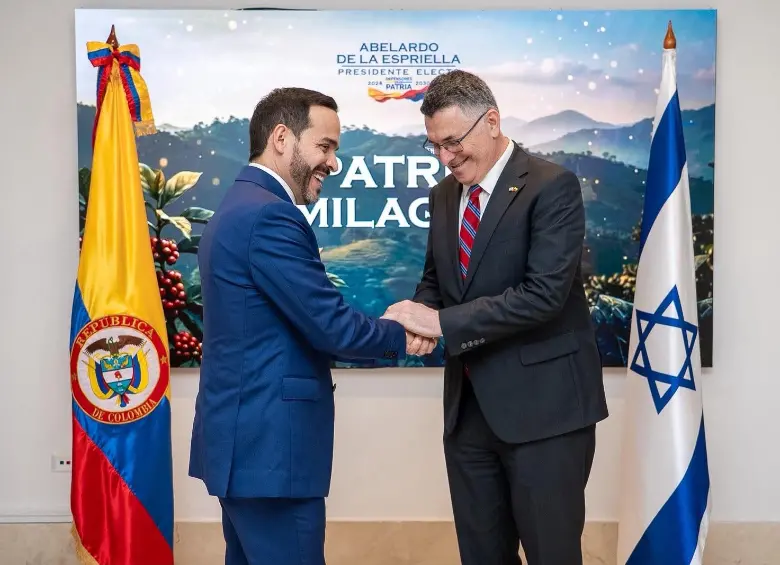 Justo un día antes de la posesión presidencial, el ministro de Relaciones Exteriores de Israel, Gideon Sa’ar, compartió fotos y felicitaciones al presidente Abelardo de la Espriella. FOTO: @gidonsaar