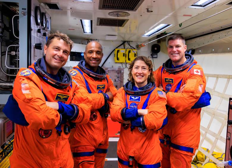 De izquierda a derecha: Reid Wiseman, Victor Glover, Christina Koch y Jeremy Hans, los astronautas que integran la misión Artemis 2. FOTO: Cortesía Nasa