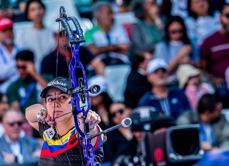 Sara López ganó la medalla de oro en arco compuesto. FOTO getty 