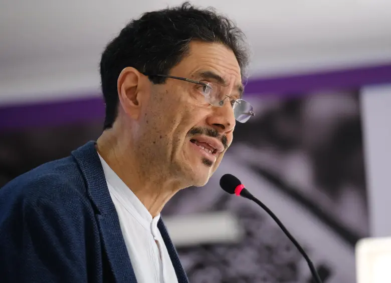Iván Cepeda exigió aclarar si Abelardo de la Espriella “es o ha sido agente de agencias de inteligencia de Estados Unidos”. FOTO: EQUIPO DE PRENSA DE IVÁN CEPEDA, CORTESÍA.