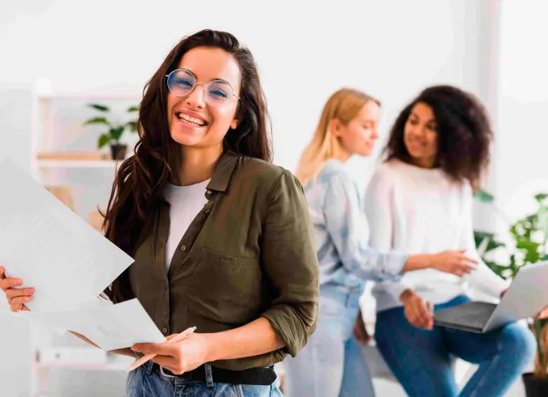 Los jóvenes colombianos impulsan una nueva cultura laboral basada en la autonomía, la flexibilidad y el equilibrio entre la vida personal y profesional. FOTO: GETTY