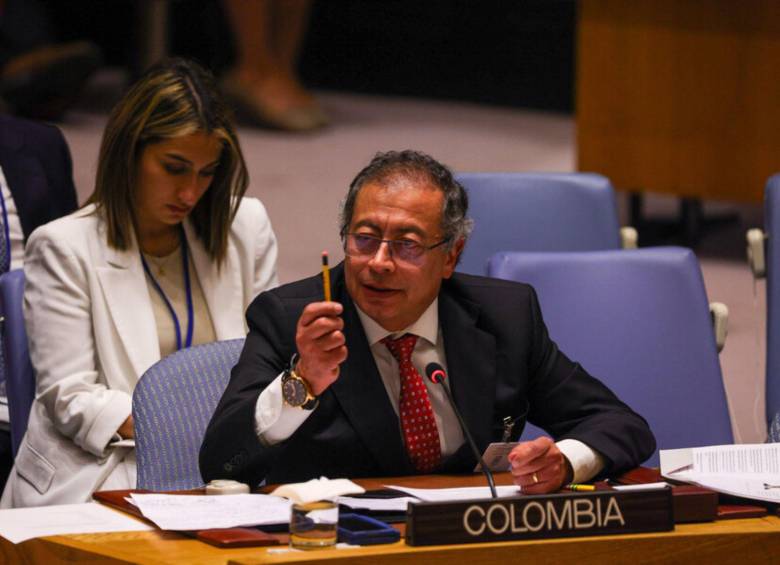 Iniciativa ciudadana en Change.org le pide a Gustavo Petro respeto a la Constitución y la separación de poderes, ¿cómo firmar?