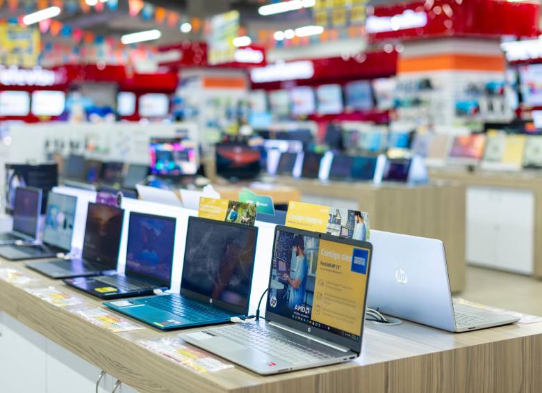 Solo en los últimos tres años, más de 2,1 millones de clientes han comprado a través de sus canales físicos y digitales, registrando un crecimiento acumulado del 11 % frente a 2023 y del 8 % respecto a 2022.