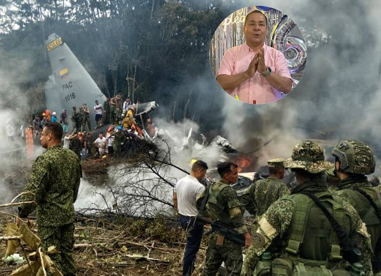 Carlos Julio Valderrama (detalle) registró el accidente de la aeronave Hércules siniestrada en Puerto Leguízamo y relató los momentos vividos. FOTOS: AFP 