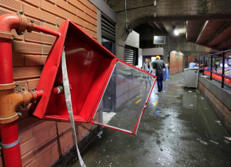 ¡Así no! Los del Sur pelearon y no dejaron jugar al Verde