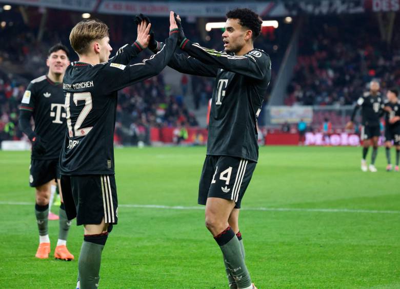 El extremo colombiano Luis Díaz fue una de las figuras del Bayern Múnich en el amistoso contra Salzburgo. Foto: AFP