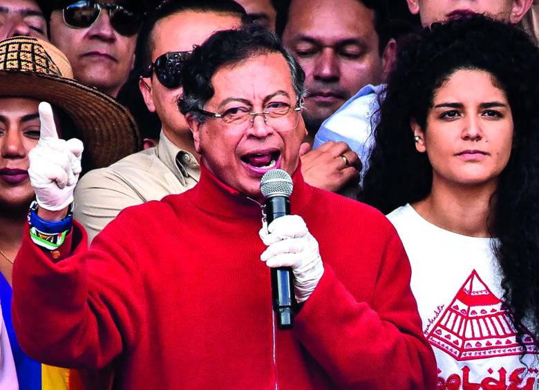 El presidente citó un documento firmado por centrales obreras que catalogan lo tramitado en el Senado como una contrarreforma hecha a la medida del empresariado. Foto: Colprensa - Cristian Bayona