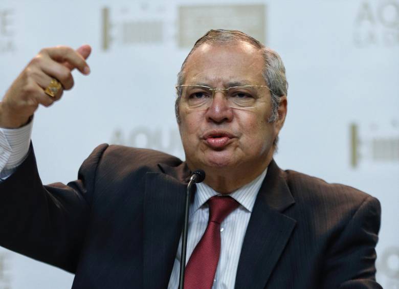 El presidente del Senado, Iván Name, ha expresado su independencia frente al ejecutivo a pesar de ser parte de la Alianza Verde, un partido cercano al Gobierno. Foto: Colprensa
