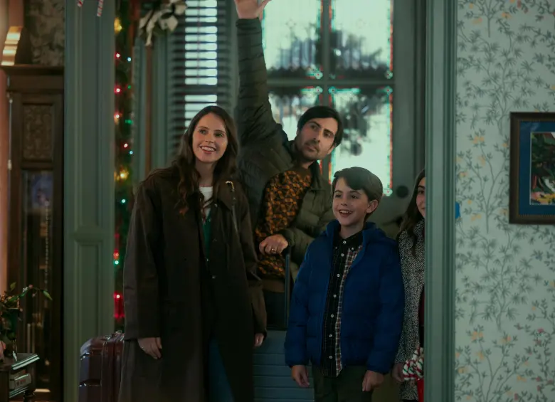 Llega una nueva película de Navidad con Michelle Pfeiffer y Felicity Jones, ¿de qué trata y dónde la puede ver?