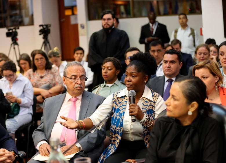 Según la vicepresidenta, desde la perspectiva de los pueblos indígenas, afrodescendientes y Rrom, y los territorios colectivos, el derecho al cuidado se conecta con los derechos a la vida, a la integridad cultural y con los derechos étnico-territoriales. FOTO: VICEPRESIDENCIA