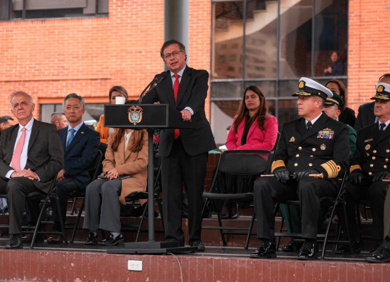 Ante lo veteranos, Petro propuso un cambio en la política de vivienda para esta población con apoyo del Estado. FOTO: PRESIDENCIA