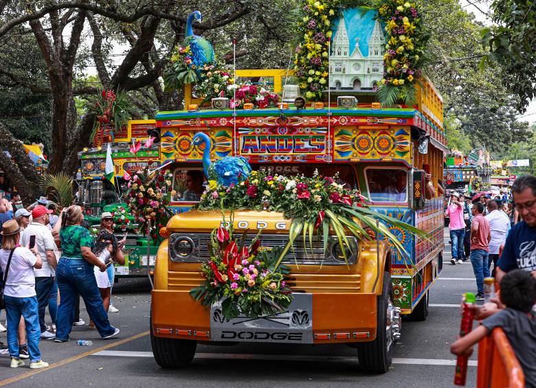 Este 1 de agosto será el Desfile Chivas y Flores, desde las 2:00 de la tarde por toda la Avenida Regional. FOTO Manuel Saldarriaga