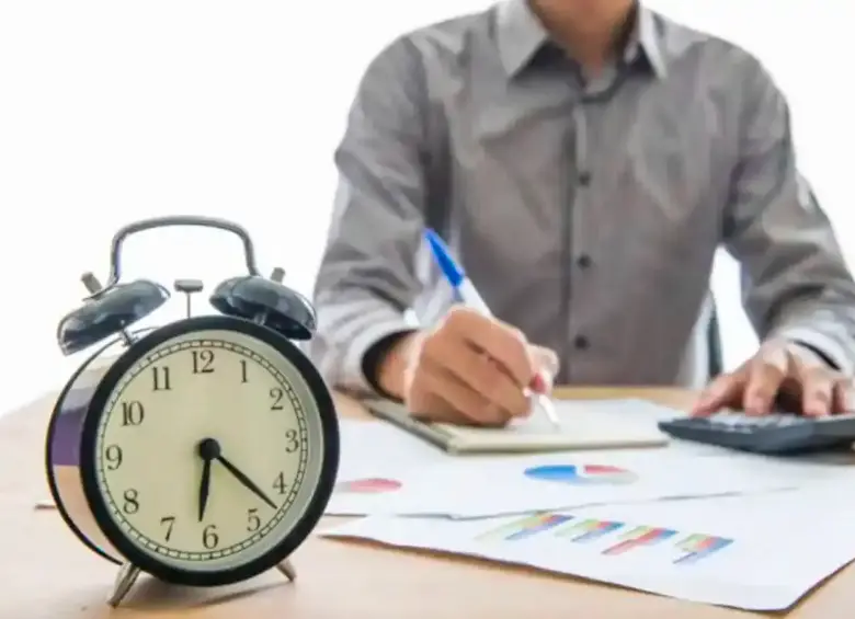 Aunque algunas empresas lo aplican, la compensación con descanso es contraria a la ley. FOTO: SHUTTERSTOCK