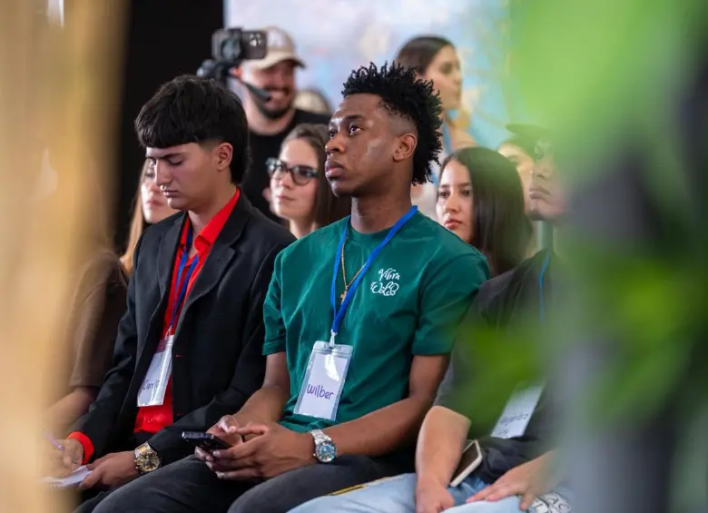 Primera cohorte del programa Referentes de la Alcaldía de Medellín. FOTO: CORTESÍA ALCALDÍA