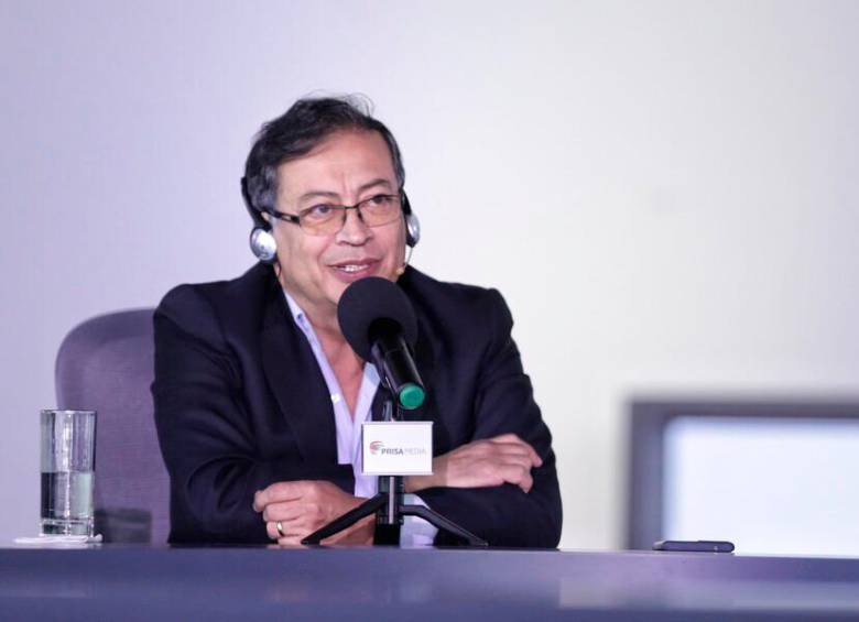 El Gobierno ha difundido en las redes oficiales de la Presidencia y del presidente Gustavo Petro la convocatoria para tener registro de los medios comunitarios y alternativos. FOTO COLPRENSA
