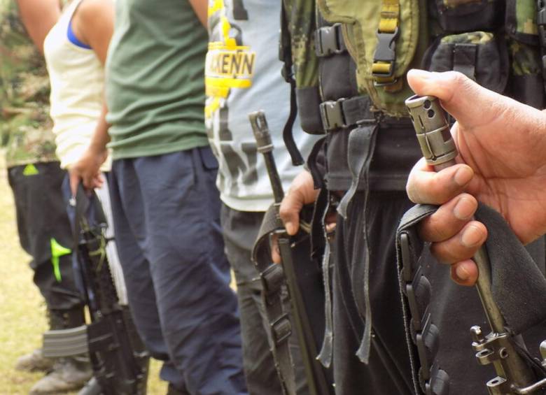 La menor de edad fue rescatada en la vía Bogotá - Villavicencio y había sido reclutada por Disidencias de las Farc. Foto de referencia: Colprensa