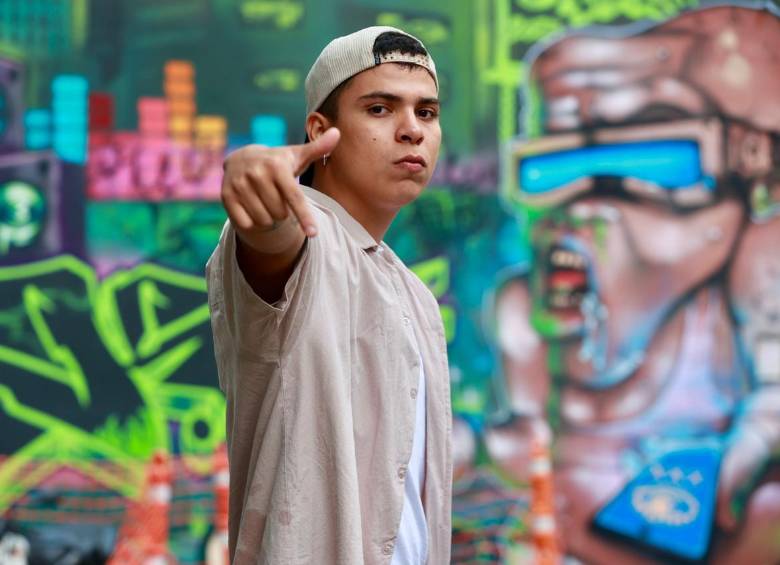 Desde que estaba en los albergues de desplazados de la tragedia de Gramalote, Donny empezó a construir su discografía como Maradonny. Ya tiene 2 álbumes y 2 EPs. FOTO manuel saldarriaga