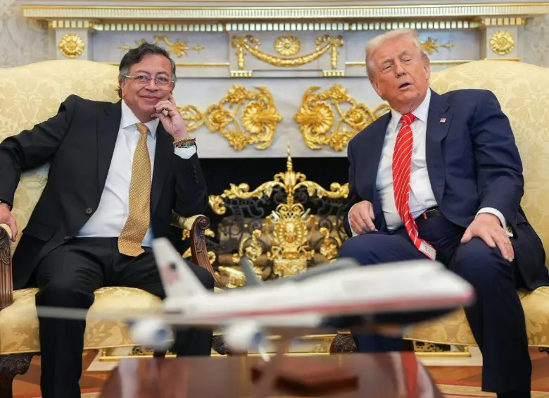 Ambos mandatarios ya se encuentran reunidos en la Oficina Oval en la Casa Blanca. Foto: Presidencia.